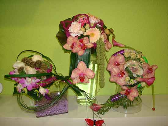 Multitud de ramos de novia con orquideas, calas, rosas ramificadas, garbera... a partir de 70€. Dilas que vas de parte de AlcorconHoy