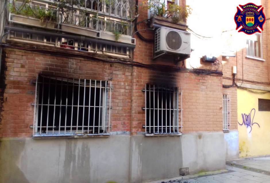 Incendio en una vivienda de la calle Guindales de Alcorcón
