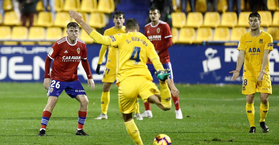 Alcorcón sigue líder