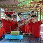 Plastiletras – Los de las camisetas rojas