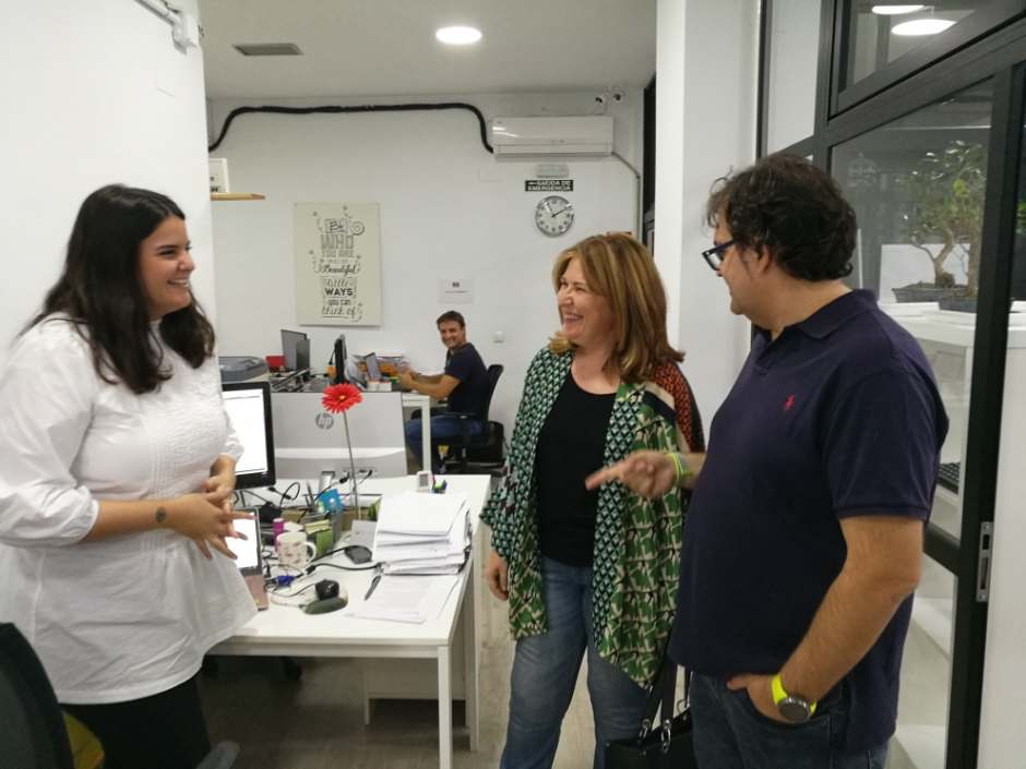 Natalia de Andrés visita el Coworking Dream-Soft de Alcorcón