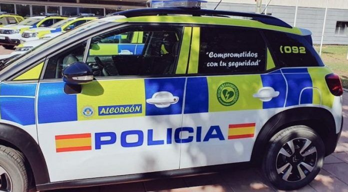 Policía de Alcorcón interviene con un anciano deshidratado en su casa