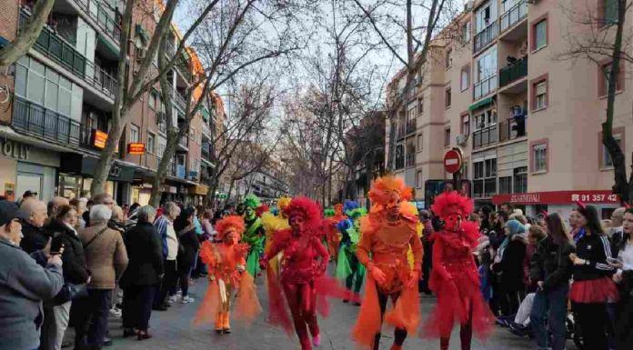 Alcorcón se echa a la calle para celebrar el Carnaval