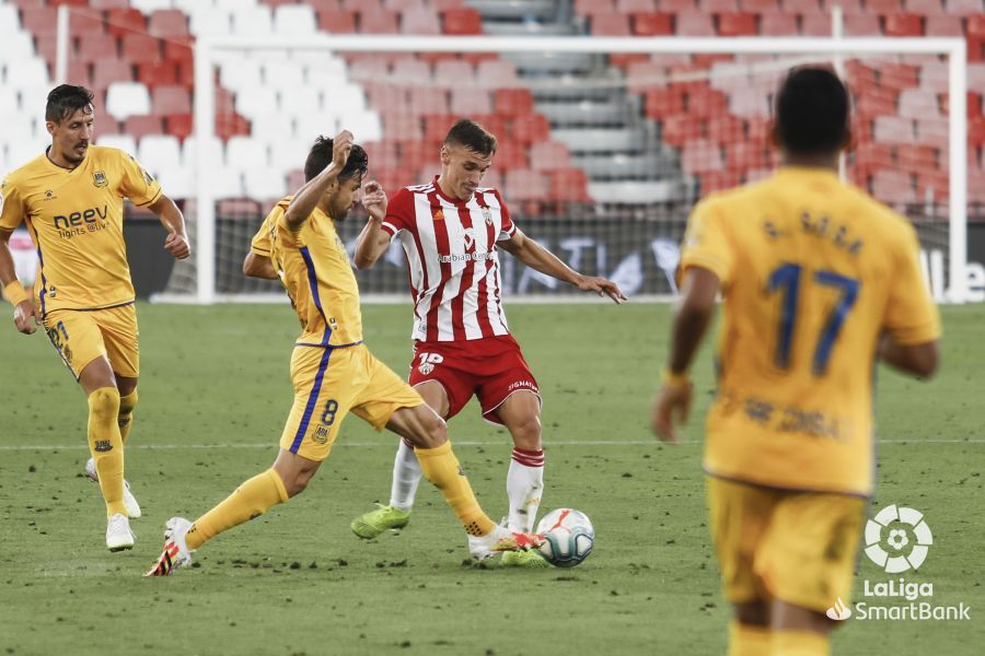 Almería 0-1 Alcorcón/ El Alcorcón conquista Almería con el gol de Ernesto