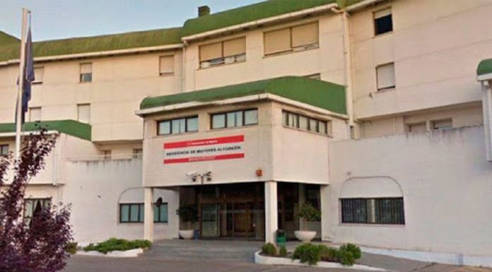 El Pleno de Alcorcón insta a la Comunidad a mejorar la situación de las residencias