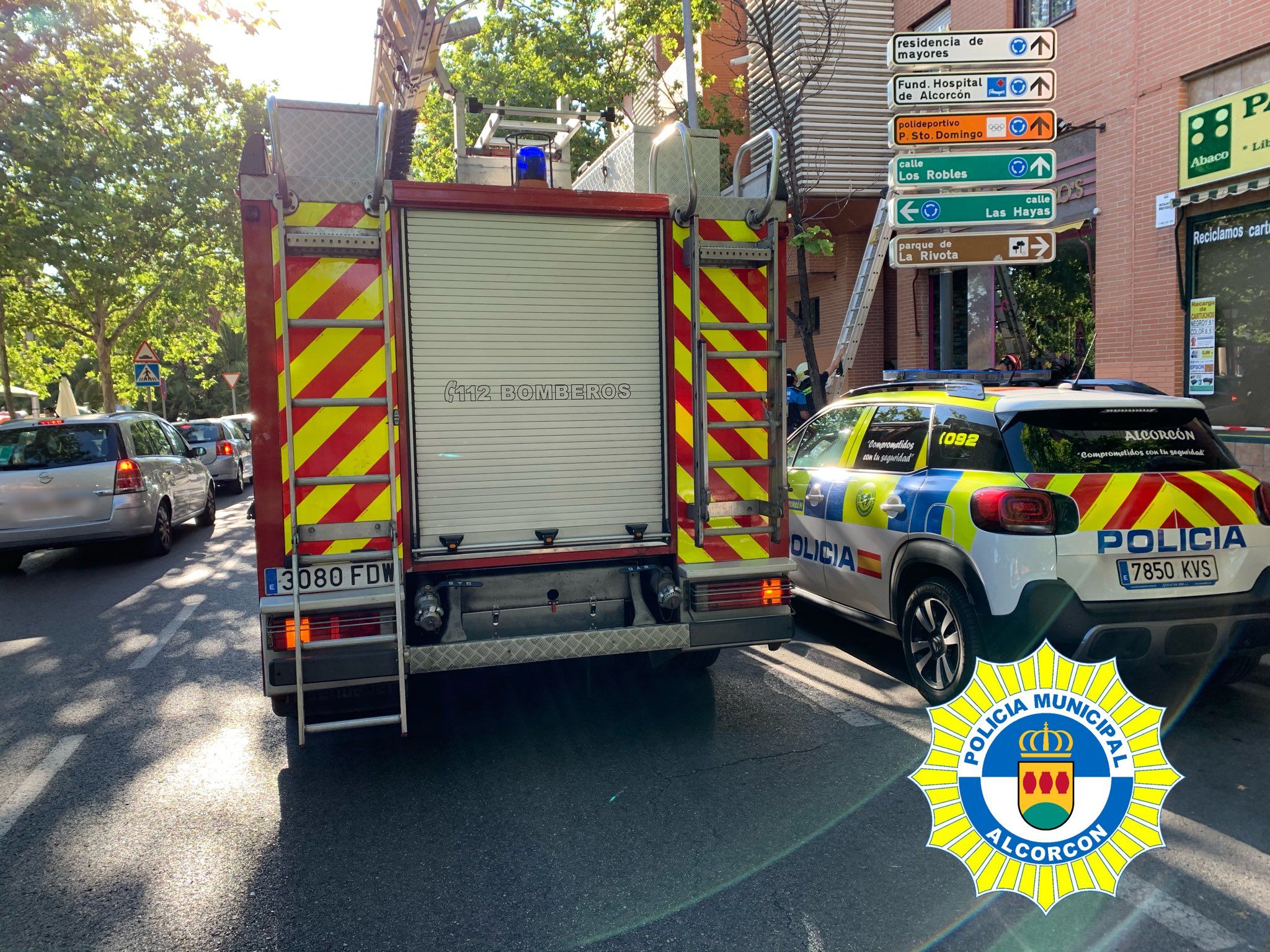 Aparatoso accidente de tráfico en la calle Berlín de Alcorcón