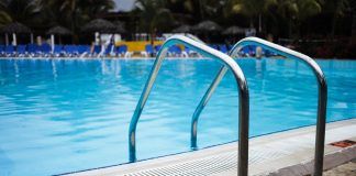 Cierran las piscinas municipales y los parques infantiles de Alcorcón