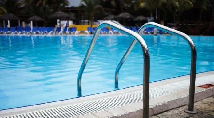 Cierran las piscinas municipales y los parques infantiles de Alcorcón