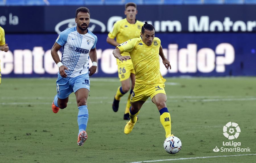 Málaga 1-0 AD Alcorcón/ El orden del Málaga vence a un Alcorcón sin pólvora