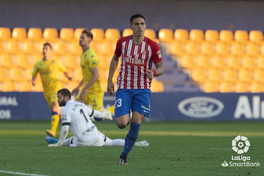 Alcorcón 1-2 Sporting/ El Alcorcón se hunde víctima de sus errores