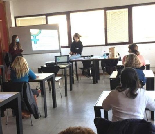 Formación para la inserción laboral de mujeres desempleadas en Alcorcón