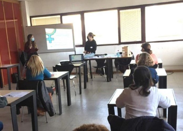 Formación para la inserción laboral de mujeres desempleadas en Alcorcón