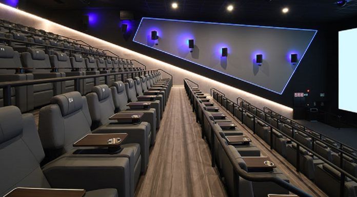 X-Madrid agota las entradas gratuitas de cine para los vecinos de Alcorcón