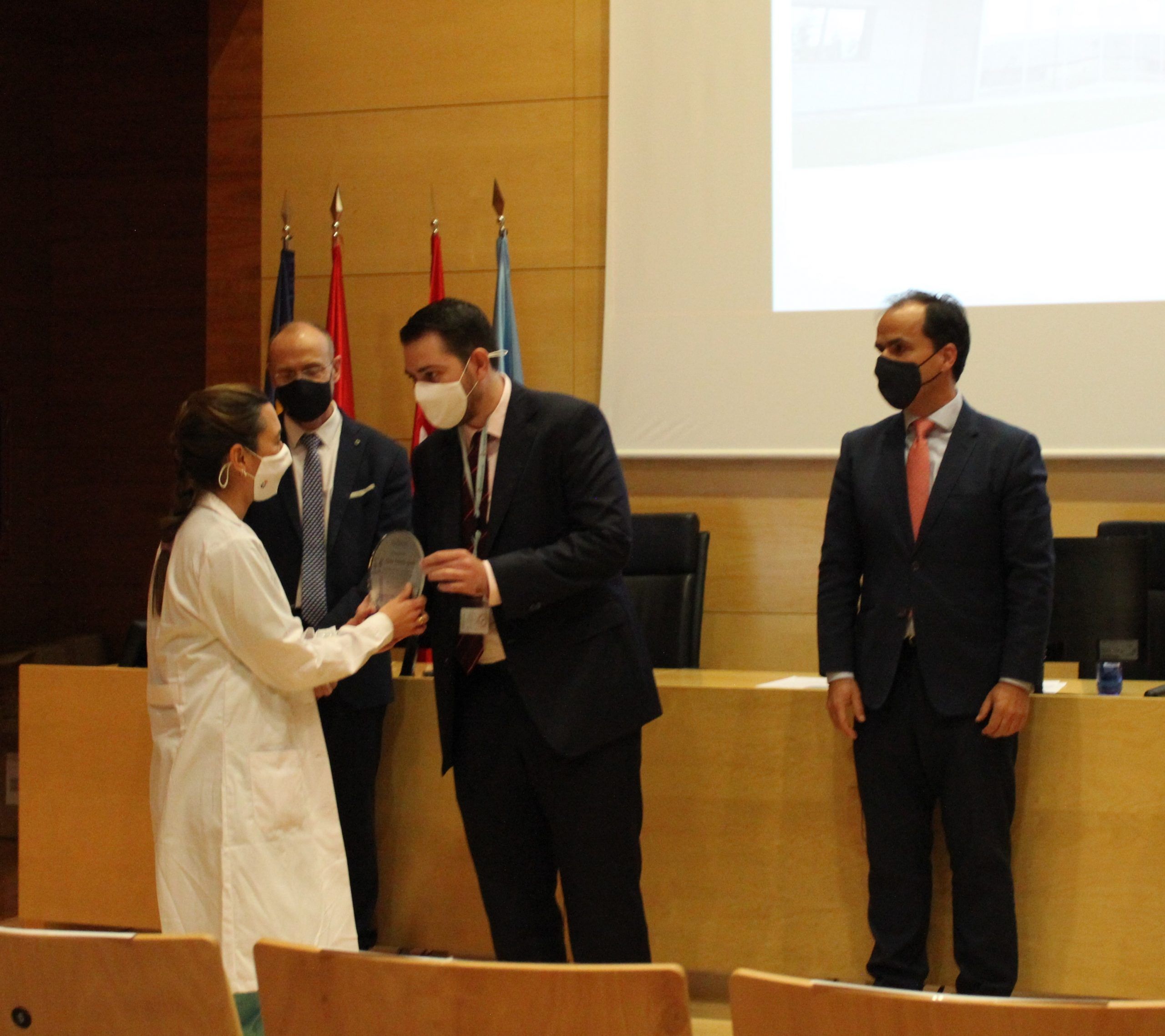 La Clínica Universitaria en Alcorcón homenajea a sus profesionales por su esfuerzo durante la pandemia