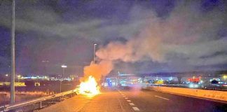 Incendio de vehículos y atropello esta noche en Alcorcón