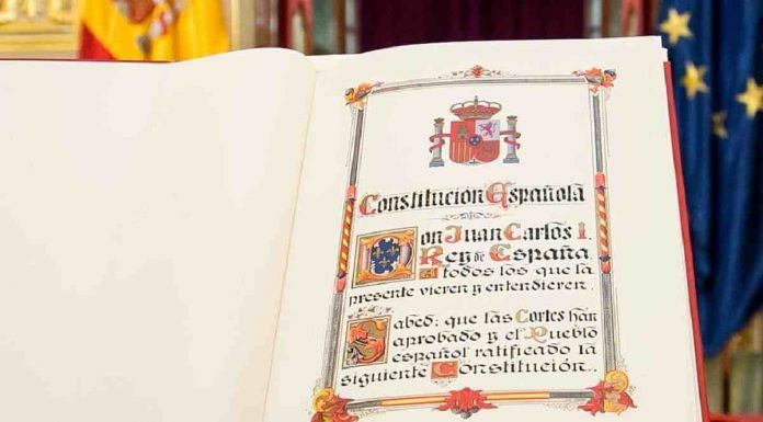 Alcorcón conmemora el 42º aniversario de la Constitución