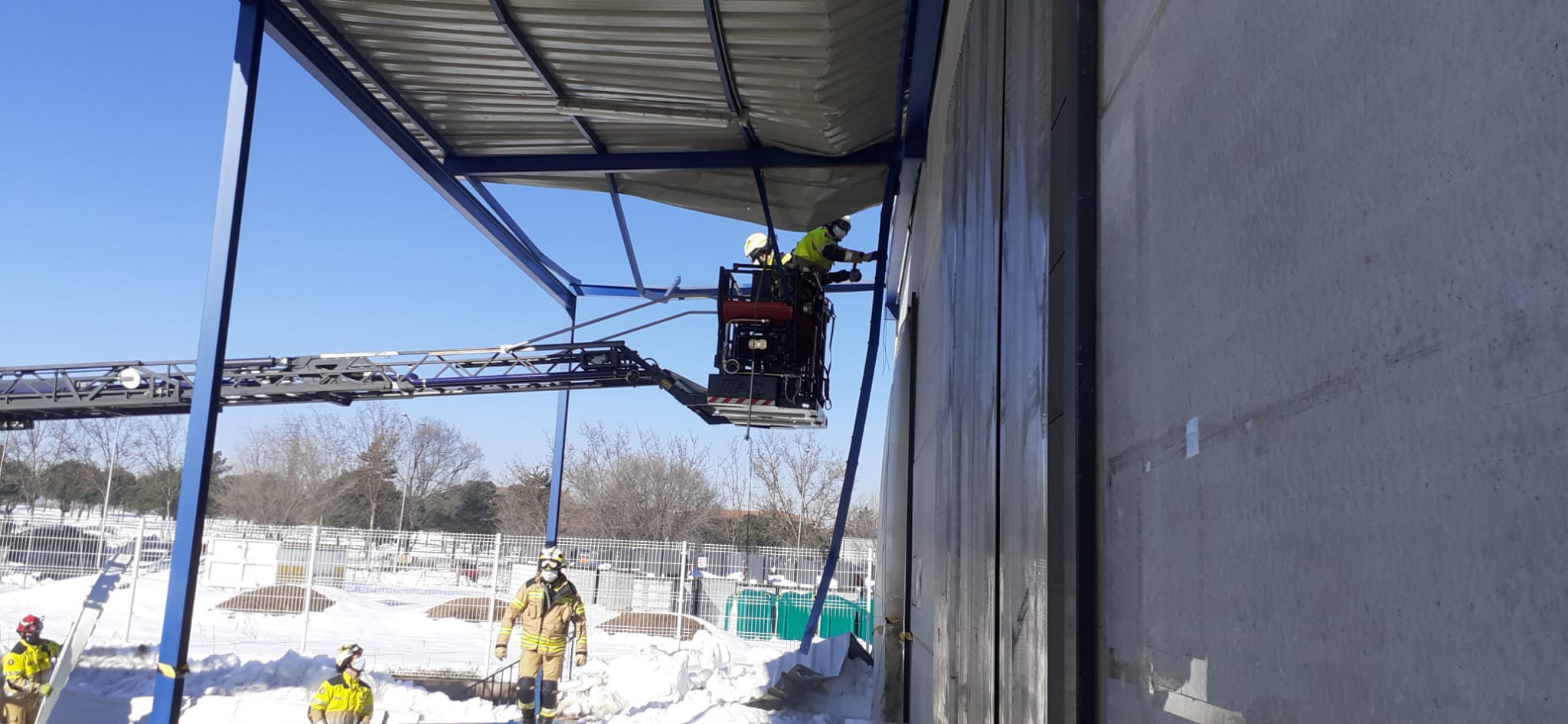 El Banco de Alimentos de Alcorcón agradece el enorme trabajo de los Bomberos