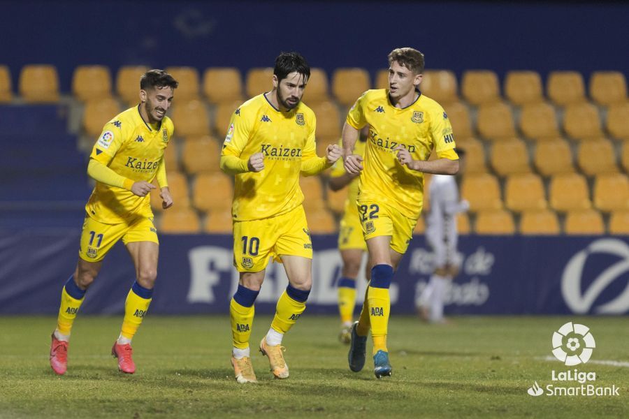 Alcorcón 1-2 Albacete/ Un penalti polémico deja al Alcorcón colista