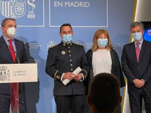 Raúl Esteban, el jefe de Bomberos de Alcorcón, condecorado al mérito de Protección Civil