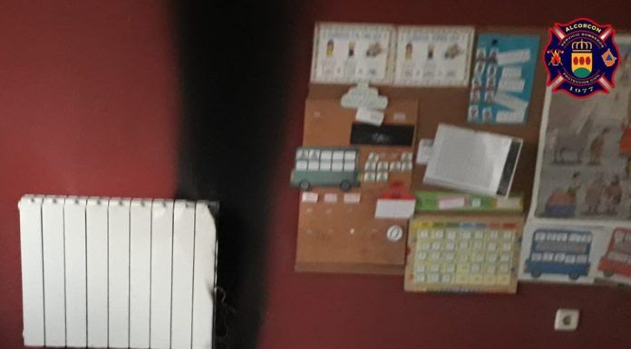 Un incendio obliga a desalojar un colegio de Alcorcón