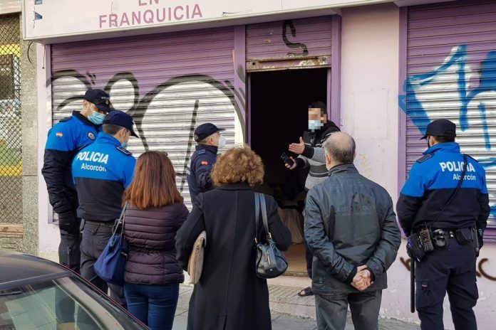 Ordenan desalojar un local okupado en Alcorcón