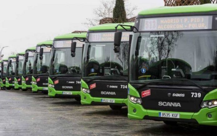 La Comunidad de Madrid frena el servicio de autobuses gratuitos en Alcorcón