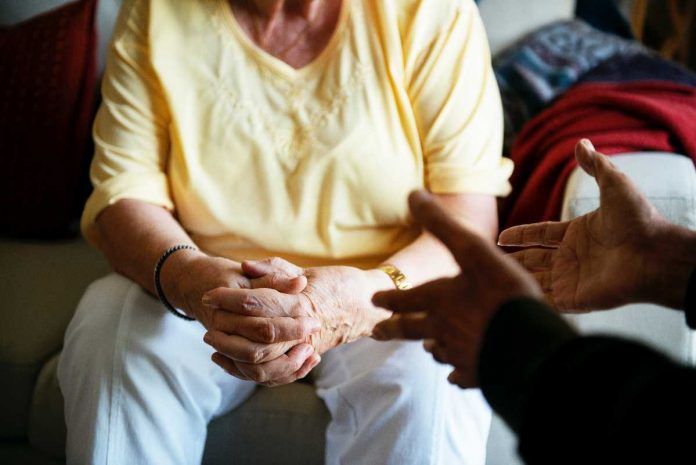 Teleasistencia Domiciliaria gratuita para mayores de 80 años de Alcorcón que vivan solo