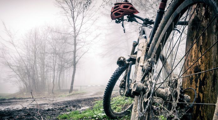 Buscan a un ciclista que propinó una paliza a un hombre que paseaba con su nieta en Alcorcón