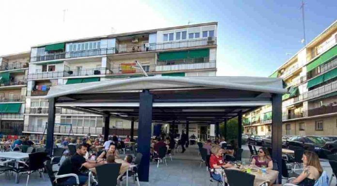 Una terraza para disfrutar todos en la Plaza del Sol de Alcorcón