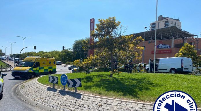 Un conductor pierde el conocimiento y se accidenta en Alcorcón