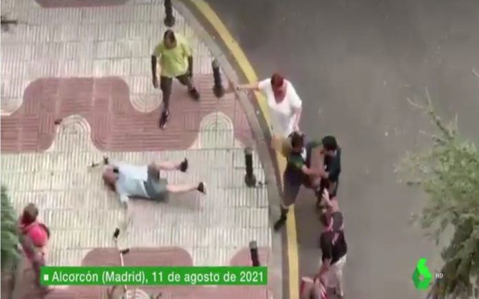 Identificado el joven que agredió a un anciano con muletas en Alcorcón