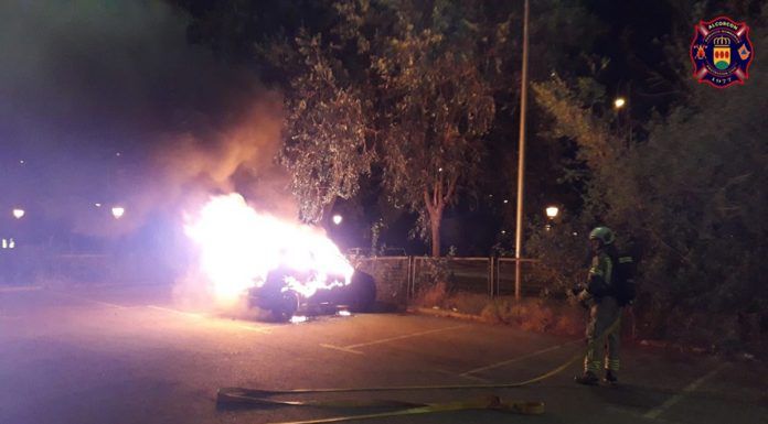 Incendio de un vehículo en Alcorcón Central