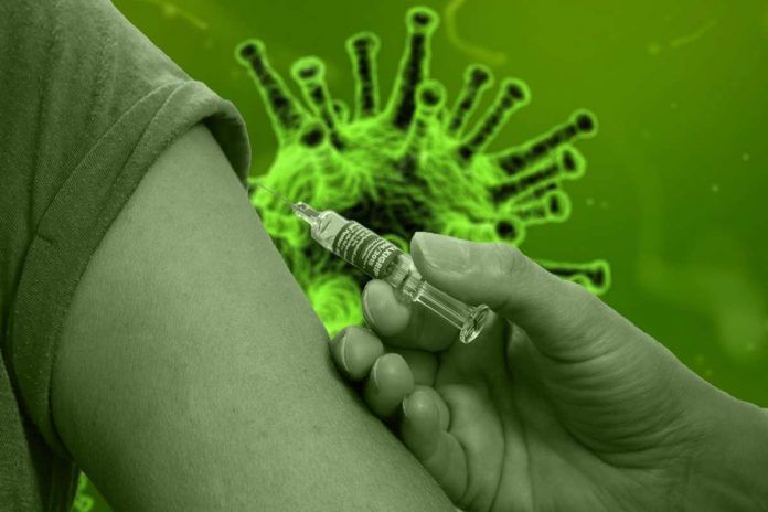 Los jóvenes de Alcorcón de 16 y 17 años ya pueden autocitarse para vacunarse