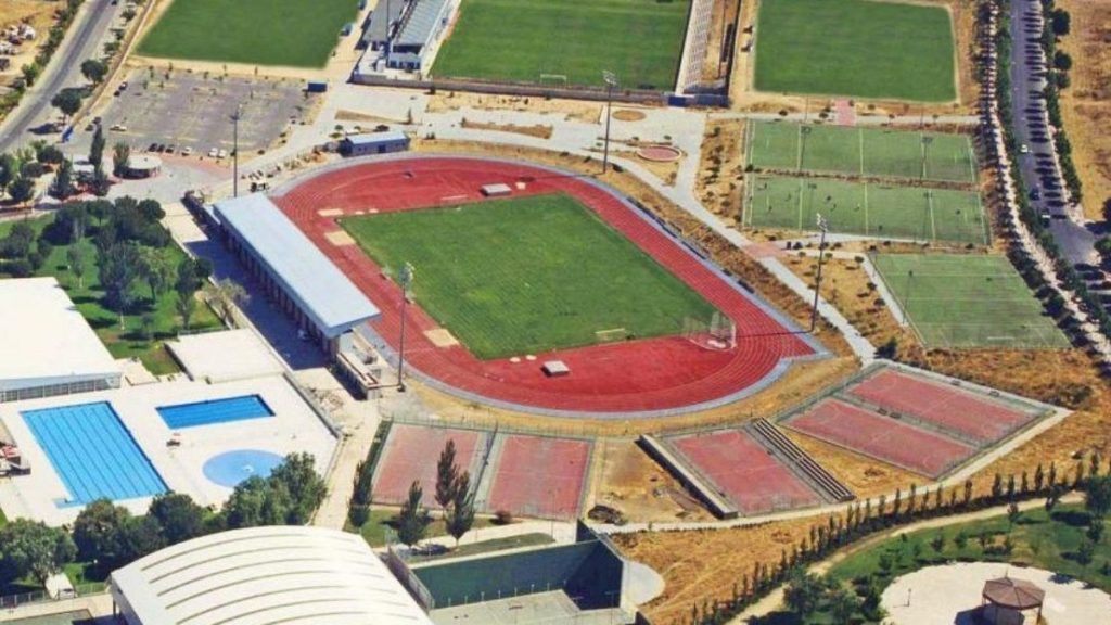 Sustitución del césped artificial en los campos de fútbol de Alcorcón