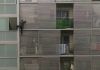 El peligroso y recurrente balconing de un vecino de Alcorcón
