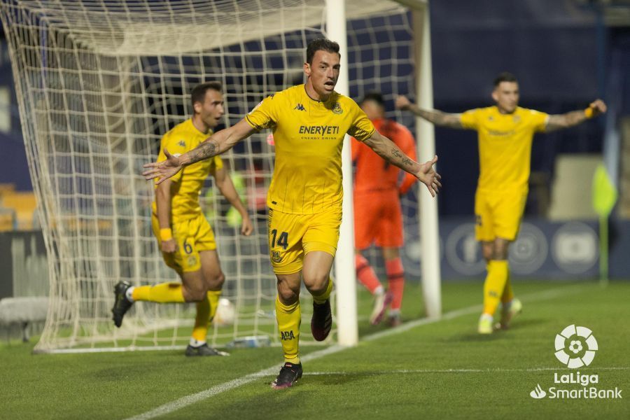 Alcorcón 1-4 Real Sociedad B/ El Alcorcón se desangra en el césped y en las gradas