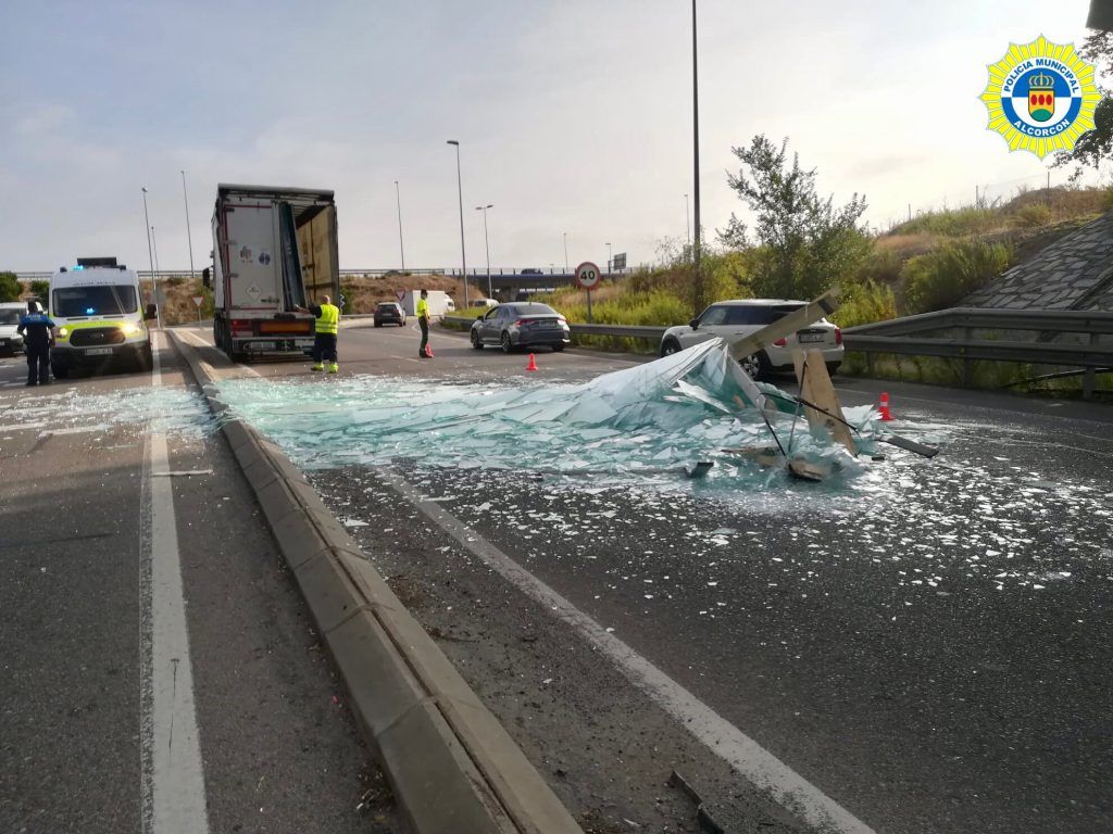 Un niño de dos años cae desde una altura de cuatro metros en Alcorcón