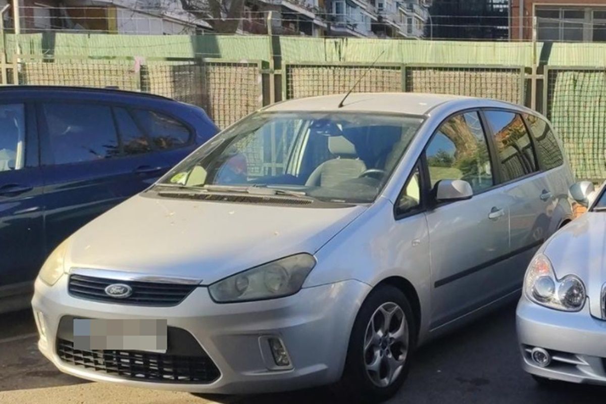 Aparece el coche robado hace unos días en Alcorcón