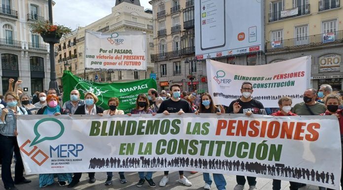 Asociaciones de Alcorcón se manifiestan para blindar las pensiones en la Constitución