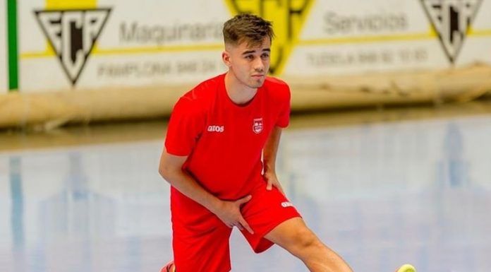 El futbolista Toni Escribano, con pasado en Alcorcón, operado de su rodilla