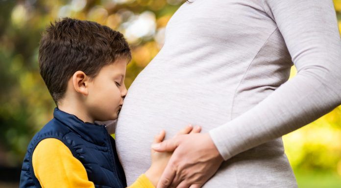Ayudas de 500 euros mensuales para las futuras mamás del 2022 en Alcorcón