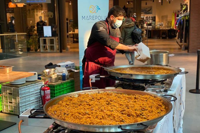 Así fue la paellada gigante de Marepolis en Alcorcón