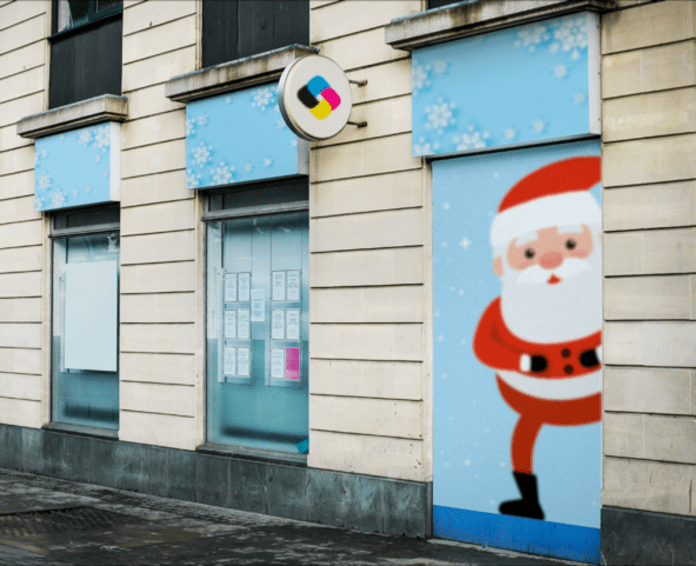 La decoración de Navidad invade los comercios de Alcorcón
