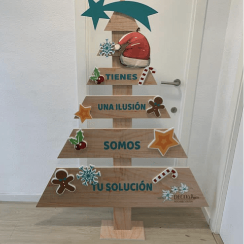 La decoración de Navidad invade los comercios de Alcorcón