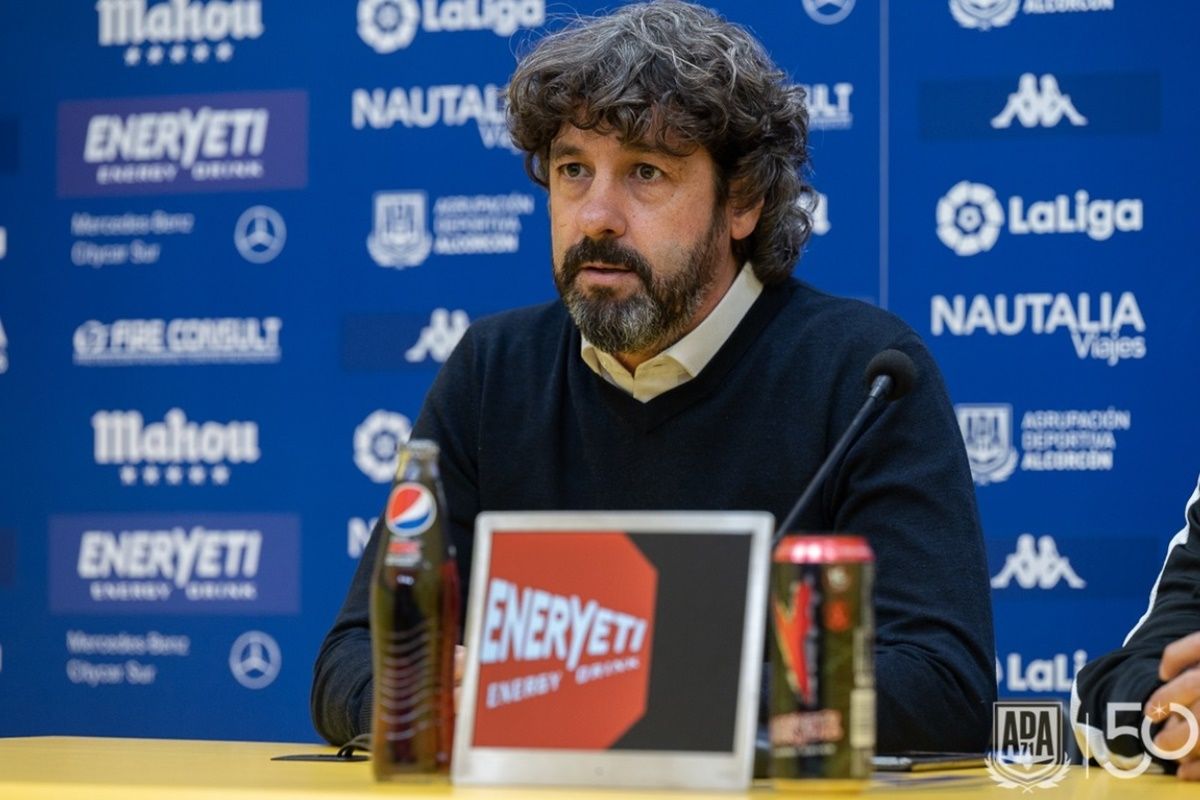 Emilio Vega, director deportivo del Alcorcón, elimina su perfil de Twitter tras los malos resultados
