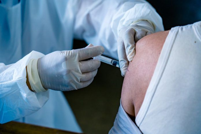 Continua la vacunación para los niños y adultos mayores de 30 en Alcorcón