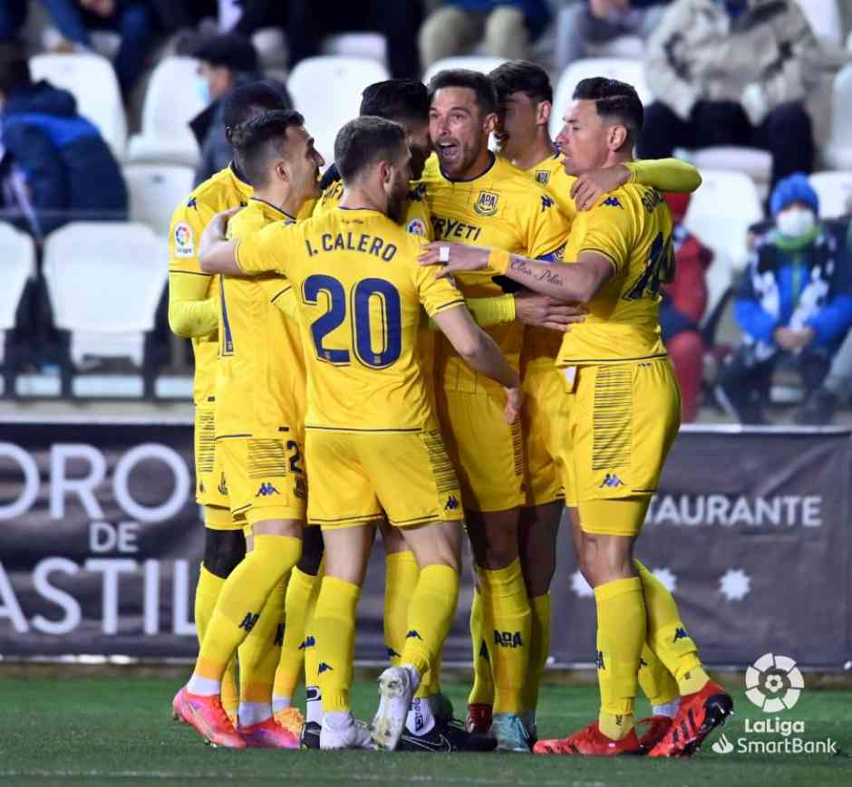 Burgos 3-1 Alcorcón/ La falta de contundencia hunde al Alcorcón