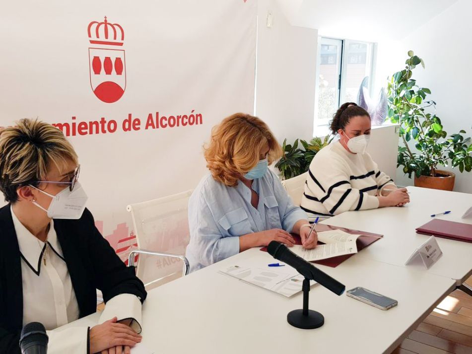 El Ayuntamiento cede una nueva sede a FACUA en Alcorcón