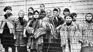 Acto de recuerdo a las víctimas del holocausto en Alcorcón