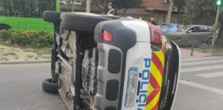 Vuelca un coche de Policía durante una intervención en Alcorcón